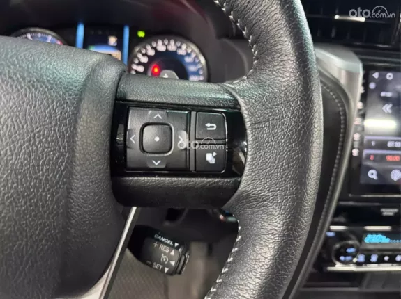 Toyota Fortuner 2.4G 4x2 AT  2023 - Odo 6.6v cực đẹp