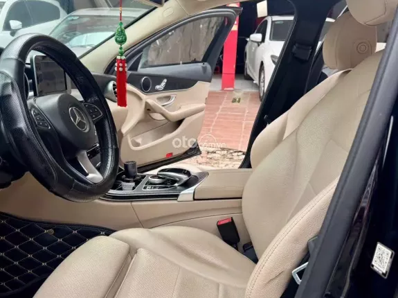 Mercedes-Benz C200 2.0 AT 2016 - Xe đẹp đăng ký 2017