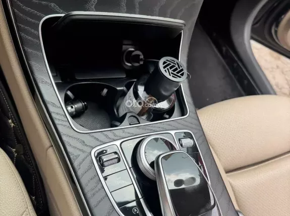 Mercedes-Benz C200 2.0 AT 2016 - Xe đẹp đăng ký 2017