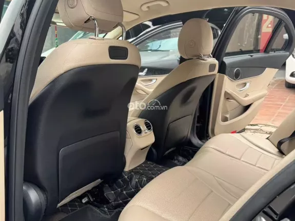 Mercedes-Benz C200 2.0 AT 2016 - Xe đẹp đăng ký 2017