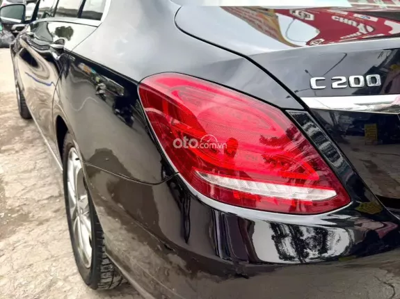 Mercedes-Benz C200 2.0 AT 2016 - Xe đẹp đăng ký 2017