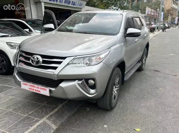 Toyota Fortuner 2019 - Xe màu bạc cực đẹp