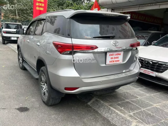 Toyota Fortuner 2019 - Xe màu bạc cực đẹp