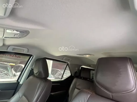 Toyota Fortuner 2019 - Xe màu bạc cực đẹp