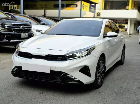 Kia K3 1.6 Premium 2024 - BẢO HÀNH LÊN ĐẾN 6 THÁNG HOẶC 10.000 KM