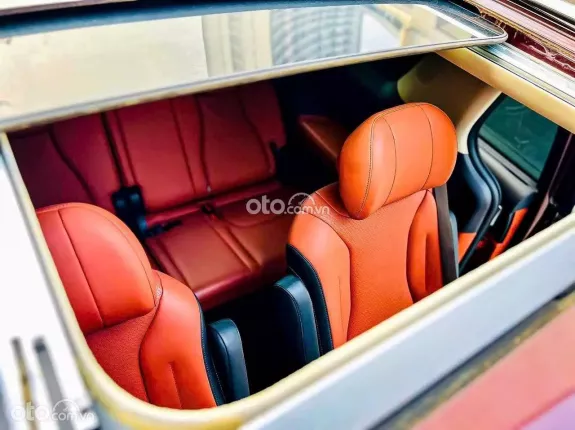 Kia Carnival 2.2D Signature 2025 - Xe 1 chủ chạy được 27.000 km