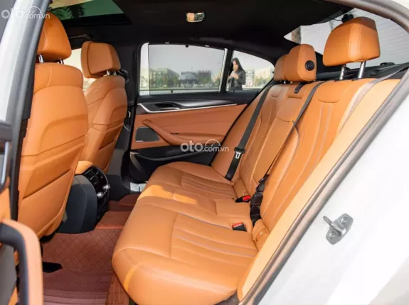 BMW 520i M Sport 2022 - BMW 520i M Sport 2022