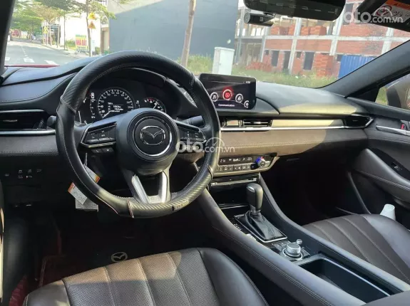 Mazda 6 2.5L Signature Premium 2022 - Bao rút hồ sơ gốc. Hỗ trợ sang tên