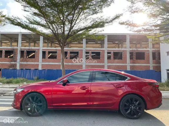 Mazda 6 2.5L Signature Premium 2022 - Bao rút hồ sơ gốc. Hỗ trợ sang tên
