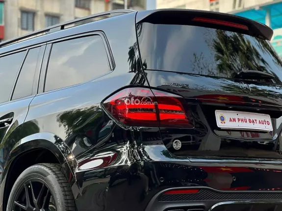 Mercedes-Benz GLS 63 5.5 V8 2016 - Xe nhập Mỹ, model 2017