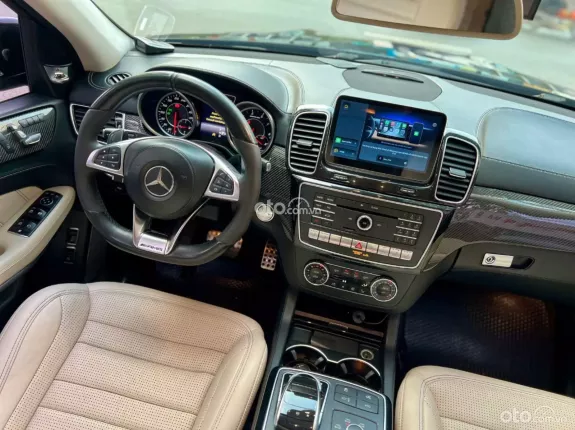 Mercedes-Benz GLS 63 5.5 V8 2016 - Xe nhập Mỹ, model 2017