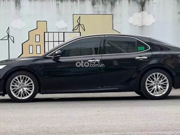 Toyota Camry 2.5Q 2020 - Một chủ Hà Nội. Đẹp nguyên bản