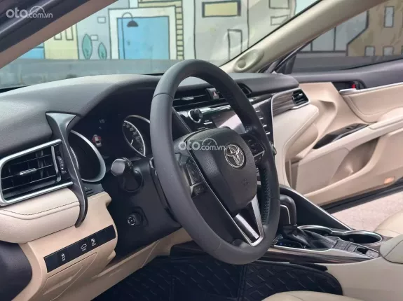Toyota Camry 2.5Q 2020 - Một chủ Hà Nội. Đẹp nguyên bản