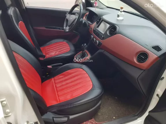 Hyundai Grand i10 2020 - Xe màu trắng đủ hồ sơ sang tên