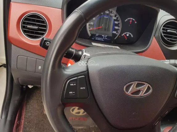 Hyundai Grand i10 2020 - Xe màu trắng đủ hồ sơ sang tên