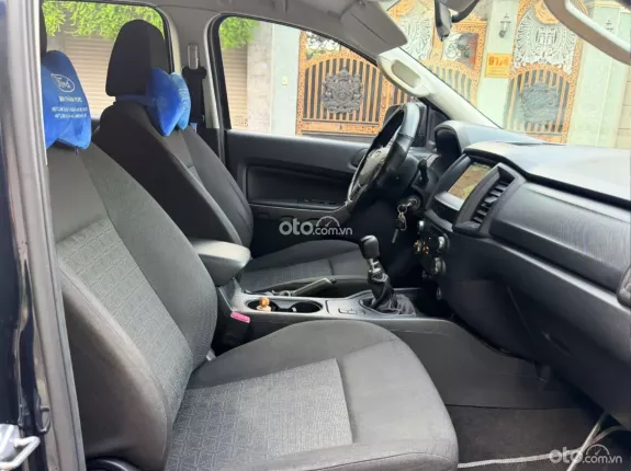 Ford Ranger XLS 2.2L 4x2 MT 2021 - BÁN TẢI SỐ SÀN _XE ĐẸP CHẤT LƯỢNG_BẢO HÀNH 1 NĂM