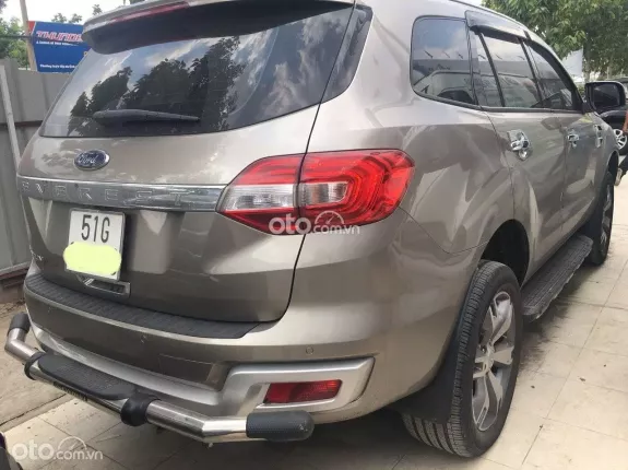 Ford Everest Titanium 2.2L 4x2 AT 2017 - FORD EVEREST TITANIUM 2.2 2017_1 CHỦ TỪ ĐẦU