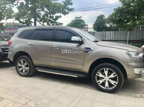 Ford Everest Titanium 2.2L 4x2 AT 2017 - FORD EVEREST TITANIUM 2.2 2017_1 CHỦ TỪ ĐẦU