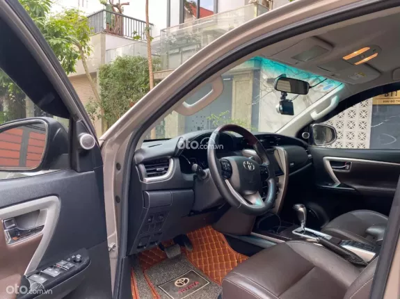 Toyota Fortuner 2.7 V 4X2 AT 2019 - Odo 8000