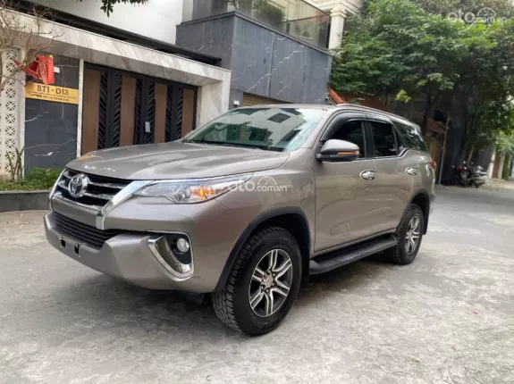 Toyota Fortuner 2.7 V 4X2 AT 2019 - Odo 8000