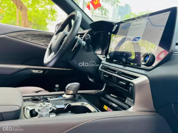 Lexus RX 350 Luxury 2023 - Xe cực đẹp, full nội thất cao cấp