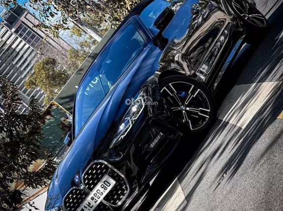 BMW 430i Convertible 2023 - Xe màu đen nội thất nâu