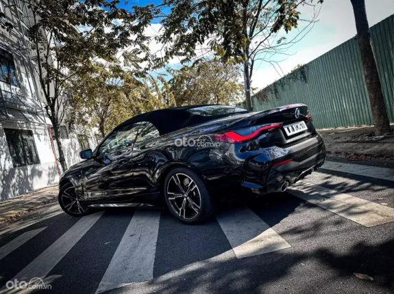 BMW 430i Convertible 2023 - Xe màu đen nội thất nâu