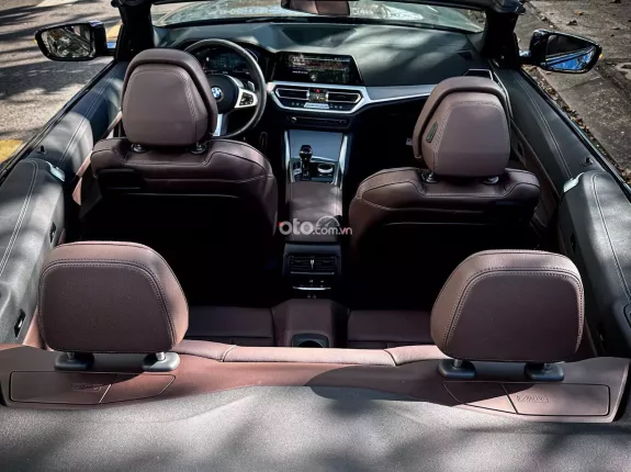 BMW 430i Convertible 2023 - Xe màu đen nội thất nâu
