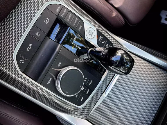 BMW 430i Convertible 2023 - Xe màu đen nội thất nâu