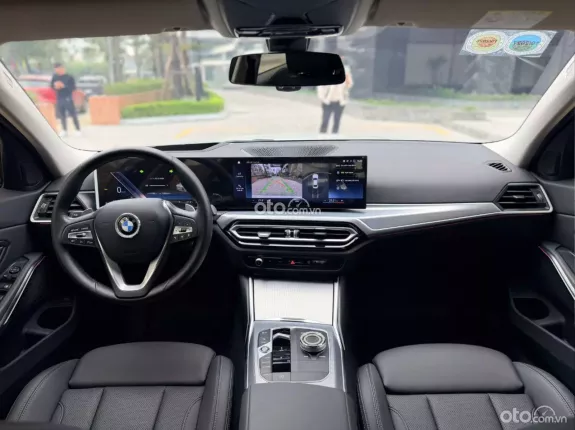 BMW 320i Sport Line 2024 - Xe cực đẹp, màu trắng nội thất đen