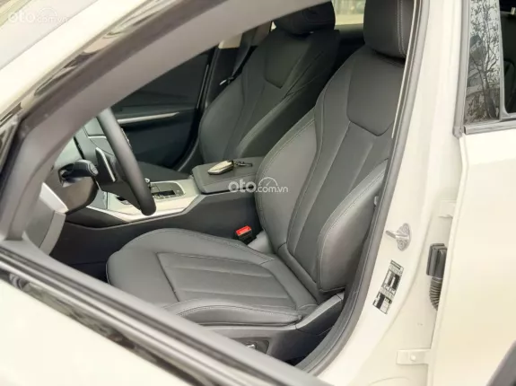 BMW 320i Sport Line 2024 - Xe cực đẹp, màu trắng nội thất đen