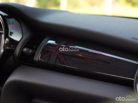 Mini Cooper John  Works 2020 - Xe màu đen nội thất phối đỏ cực thể thao