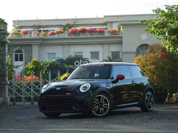 Mini Cooper John  Works 2020 - Xe màu đen nội thất phối đỏ cực thể thao