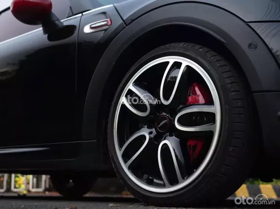 Mini Cooper John  Works 2020 - Xe màu đen nội thất phối đỏ cực thể thao