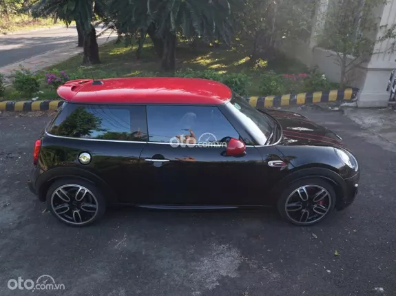 Mini Cooper John  Works 2020 - Xe màu đen nội thất phối đỏ cực thể thao