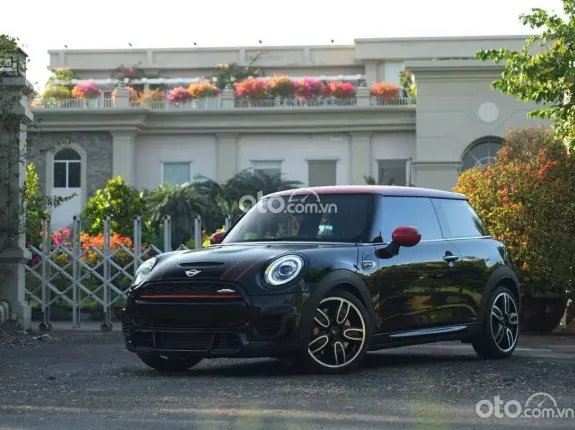 Mini Cooper John  Works 2020 - Xe màu đen nội thất phối đỏ cực thể thao