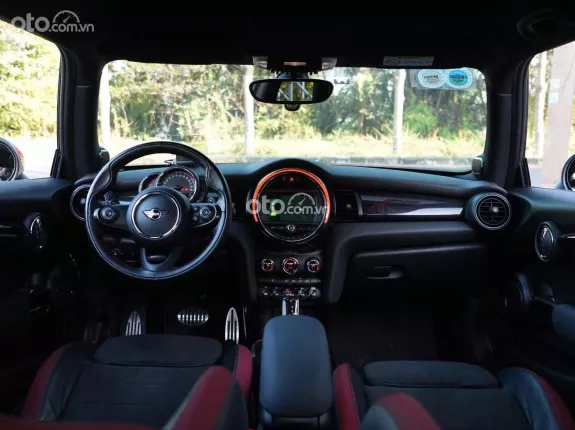 Mini Cooper John  Works 2020 - Xe màu đen nội thất phối đỏ cực thể thao