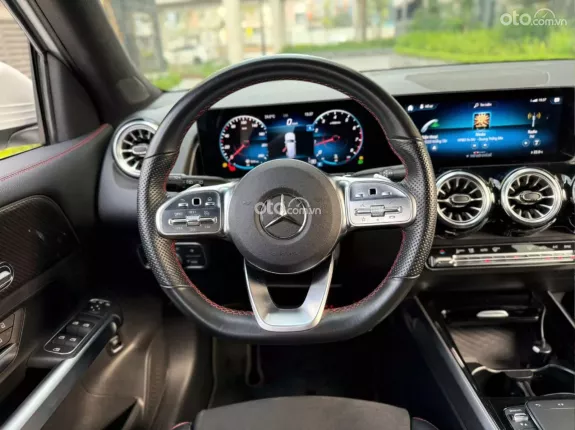 Mercedes-Benz GLB 200 4MATIC 2.0L 2022 - Xe đăng ký tháng 3/2024, bảo hành hãng định kỳ