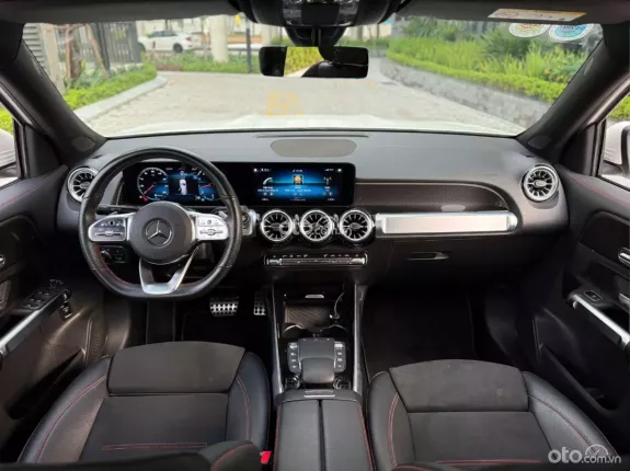 Mercedes-Benz GLB 200 4MATIC 2.0L 2022 - Xe đăng ký tháng 3/2024, bảo hành hãng định kỳ