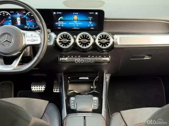 Mercedes-Benz GLB 200 4MATIC 2.0L 2022 - Xe đăng ký tháng 3/2024, bảo hành hãng định kỳ