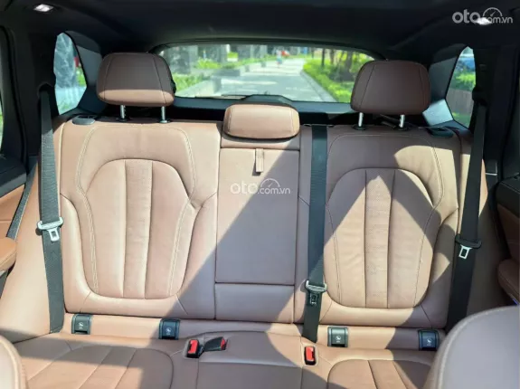 BMW X5 2023 - Xe màu đen, nội thất nâu cực mới