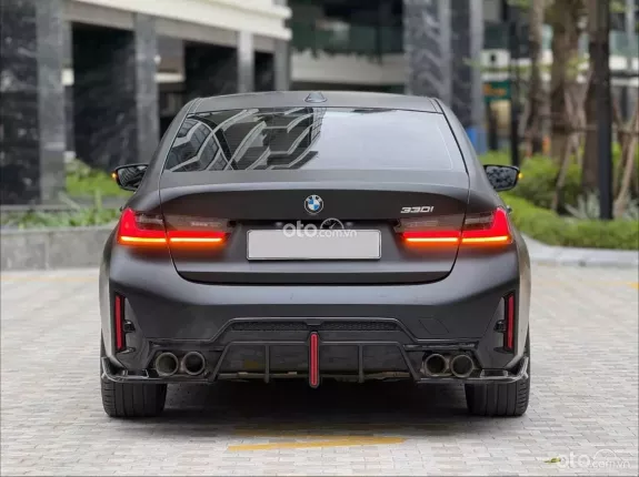 BMW 330i M Sport 2024 - BMW 330i M-Sport 2024