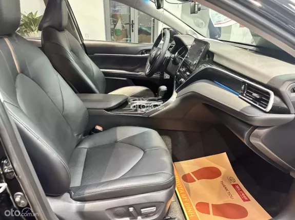 Toyota Camry 2.0Q 2022 - BH chính hãng Toyota Sure