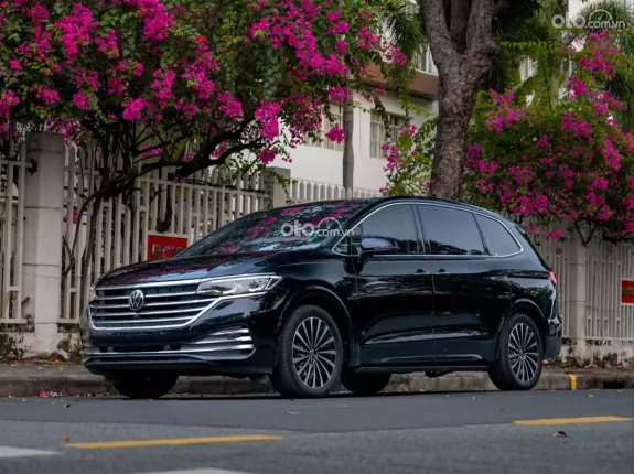 Volkswagen Viloran Luxury 2023 - Xe đăng ký 2024