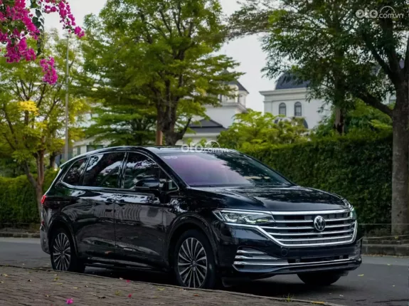 Volkswagen Viloran Luxury 2023 - Xe đăng ký 2024