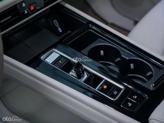 Volkswagen Viloran Luxury 2023 - Xe đăng ký 2024