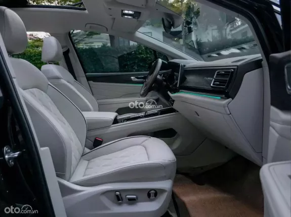 Volkswagen Viloran Luxury 2023 - Xe đăng ký 2024