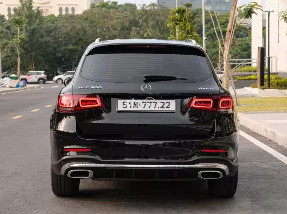 Mercedes-Benz GLC 300 4Matic V1 2022 - Xe 1 chủ, đi giữ gìn, nội thất màu đen