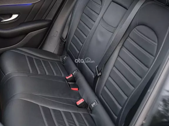 Mercedes-Benz GLC 300 4Matic V1 2022 - Xe 1 chủ, đi giữ gìn, nội thất màu đen