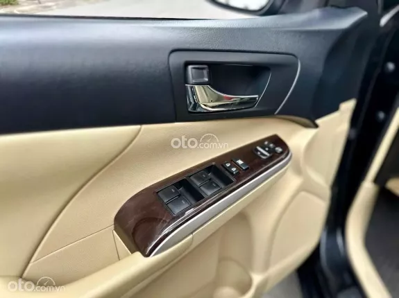 Toyota Camry 2.0E 2016 - Mới